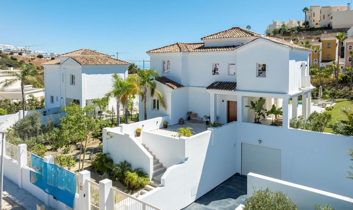 3 bedroom Villa for sale in Manilva - € 1,850,000 (Ref: 9287577)