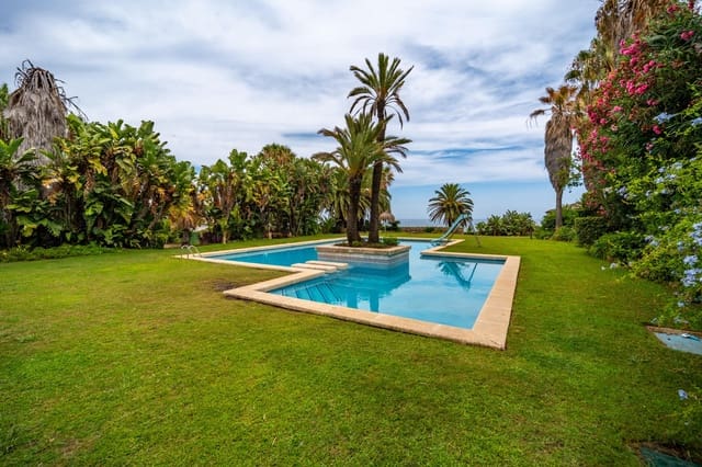 9 chambre Villa/Maison à vendre à Centro, Estepona avec piscine - 15 000 000 € (Ref: 9287599)