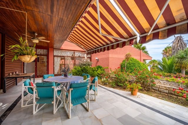 9 chambre Villa/Maison à vendre à Centro, Estepona avec piscine - 15 000 000 € (Ref: 9287599)