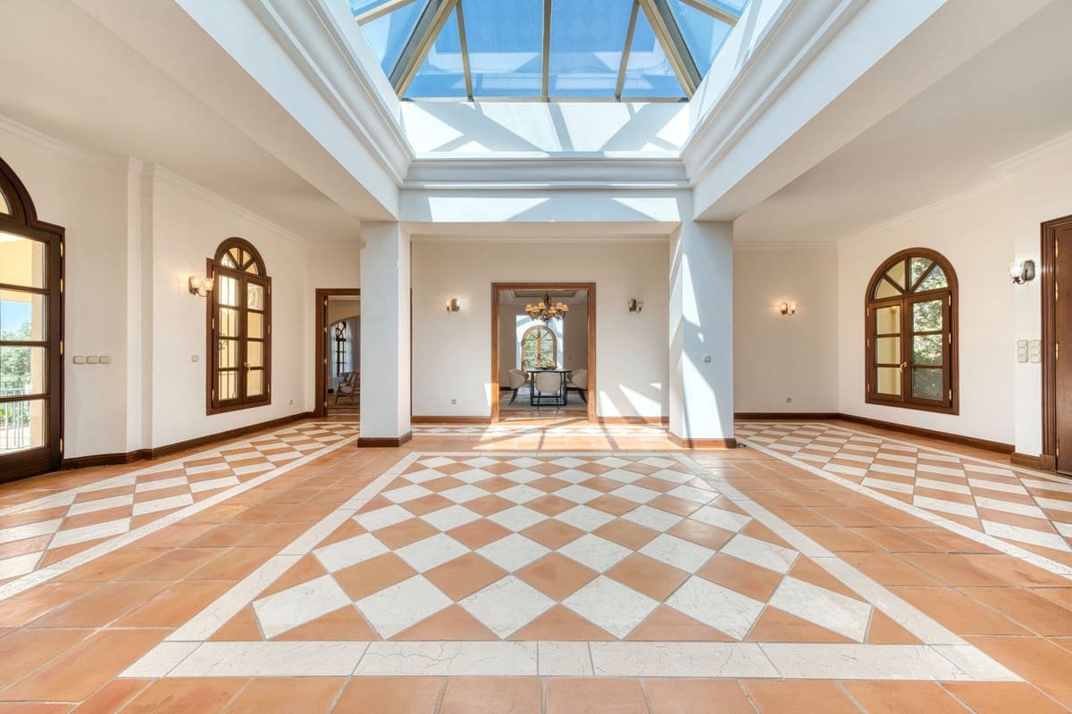 6 bedroom Villa for sale in La Zagaleta with pool - € 7,200,000 (Ref: 9287609)