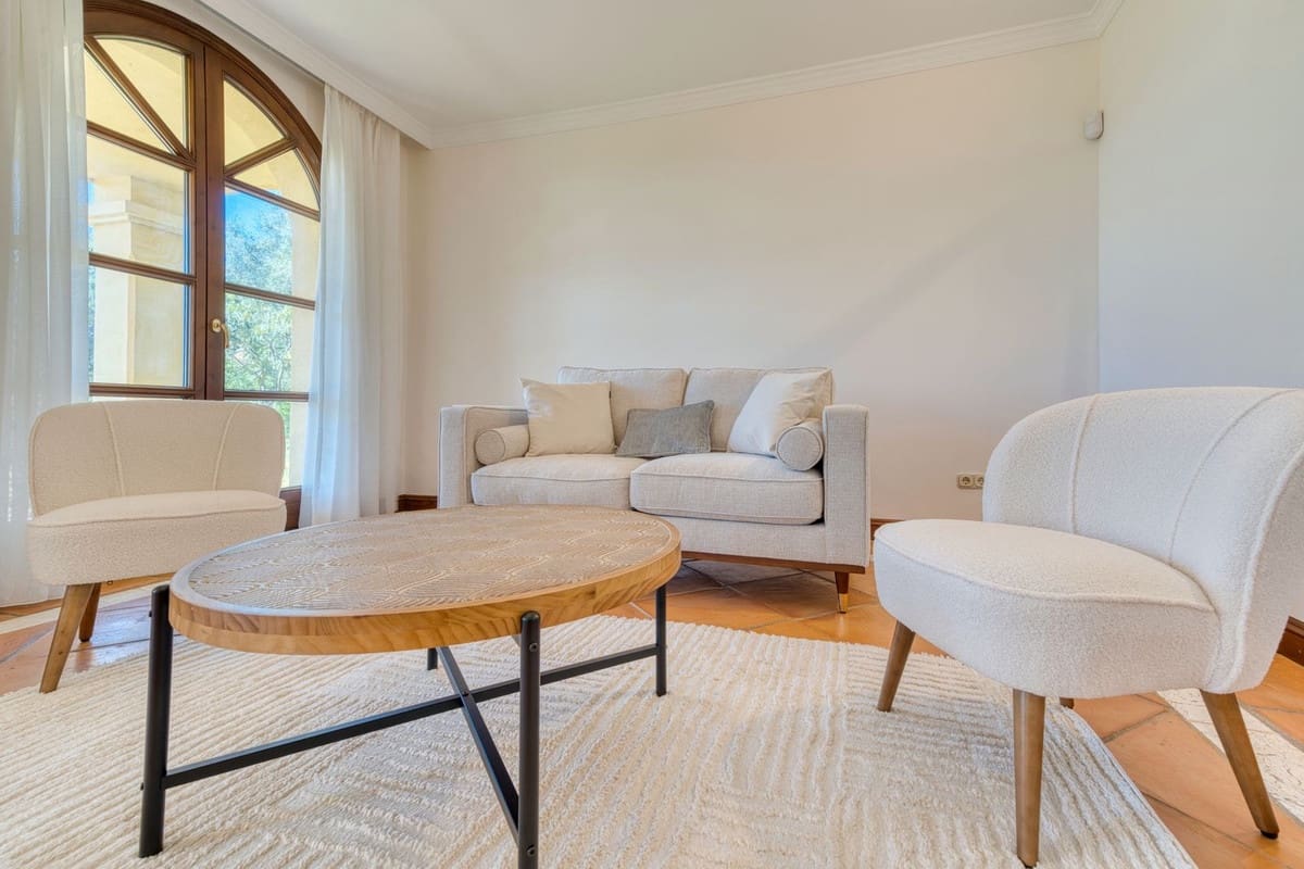 6 bedroom Villa for sale in La Zagaleta with pool - € 7,200,000 (Ref: 9287609)