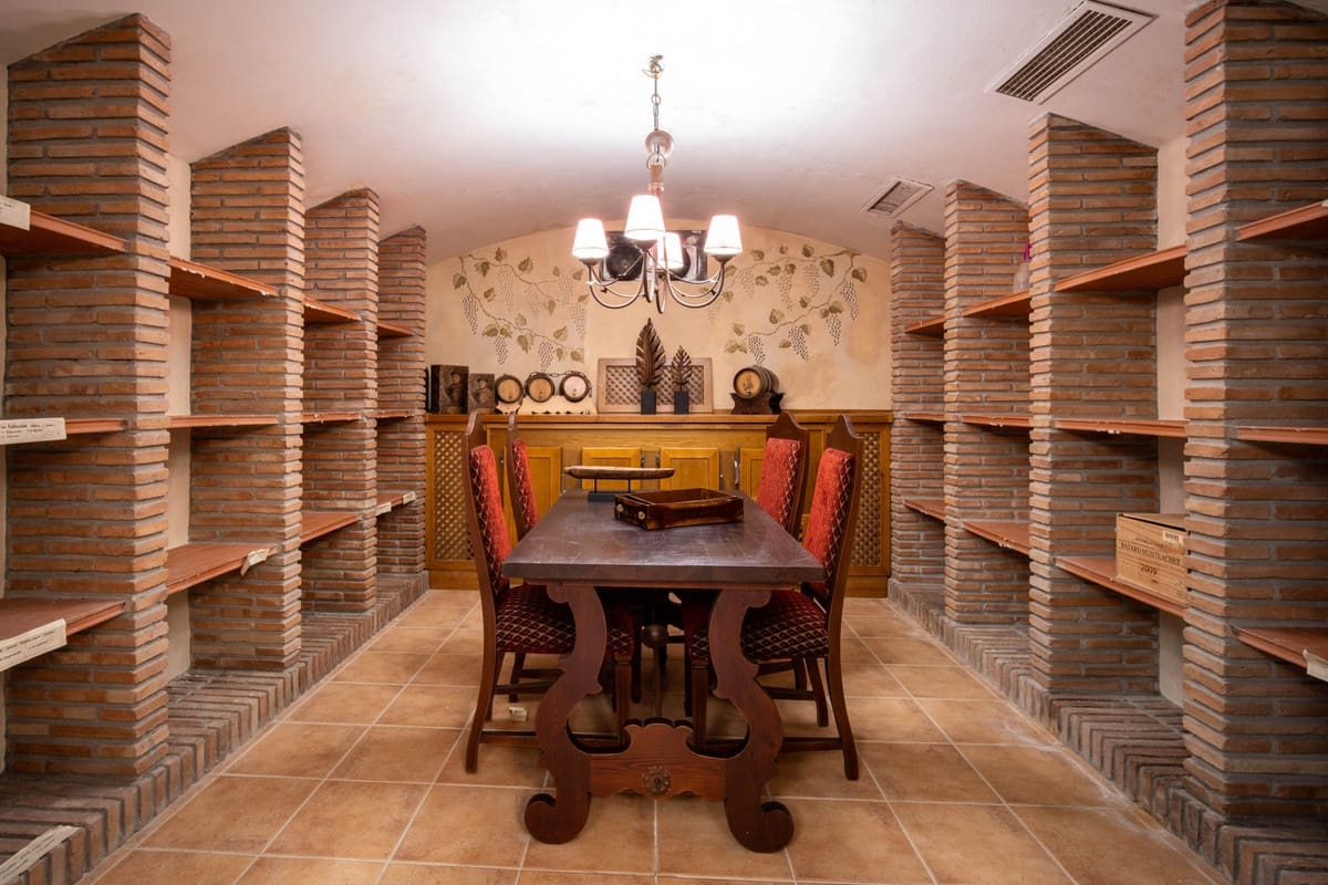 5 sypialnia Willa na sprzedaż w Golden Mile z basenem - 13 800 000 € (Ref: 9287610)