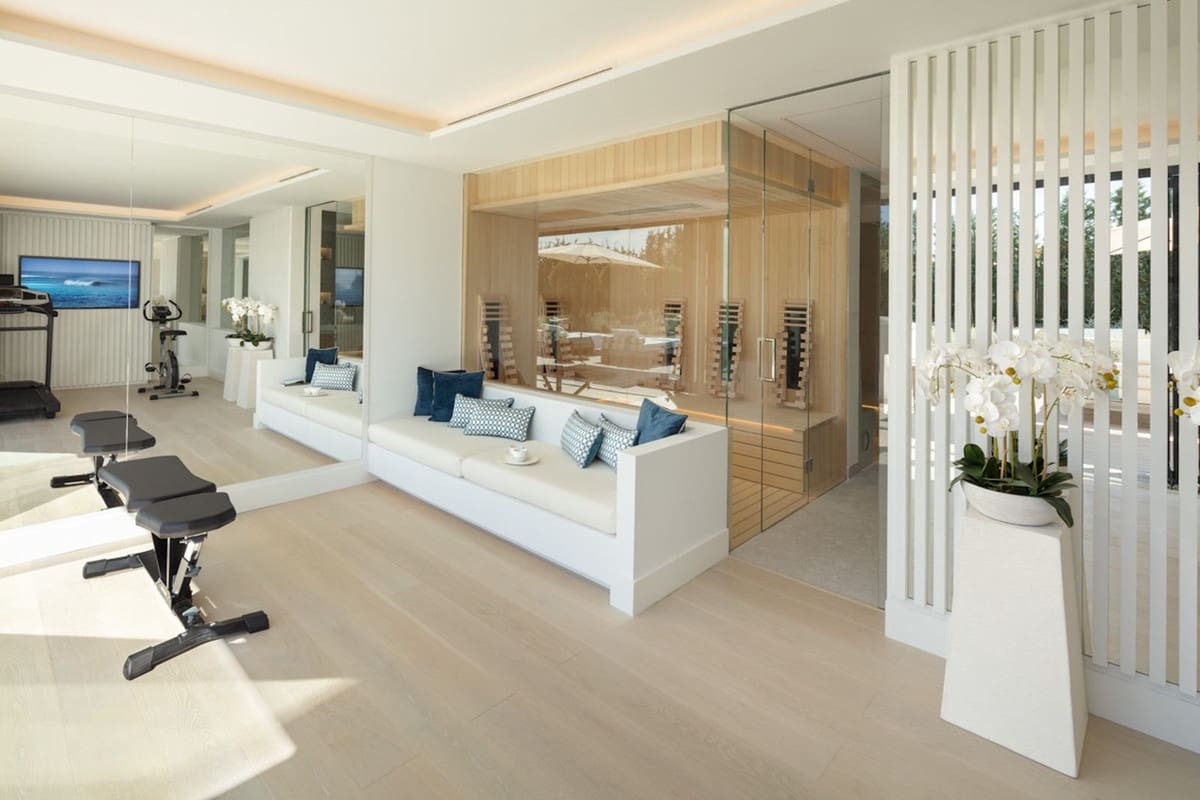 5 soveværelse Villa til salg i Nueva Andalucia med swimmingpool - € 10.950.000 (Ref: 9287611)