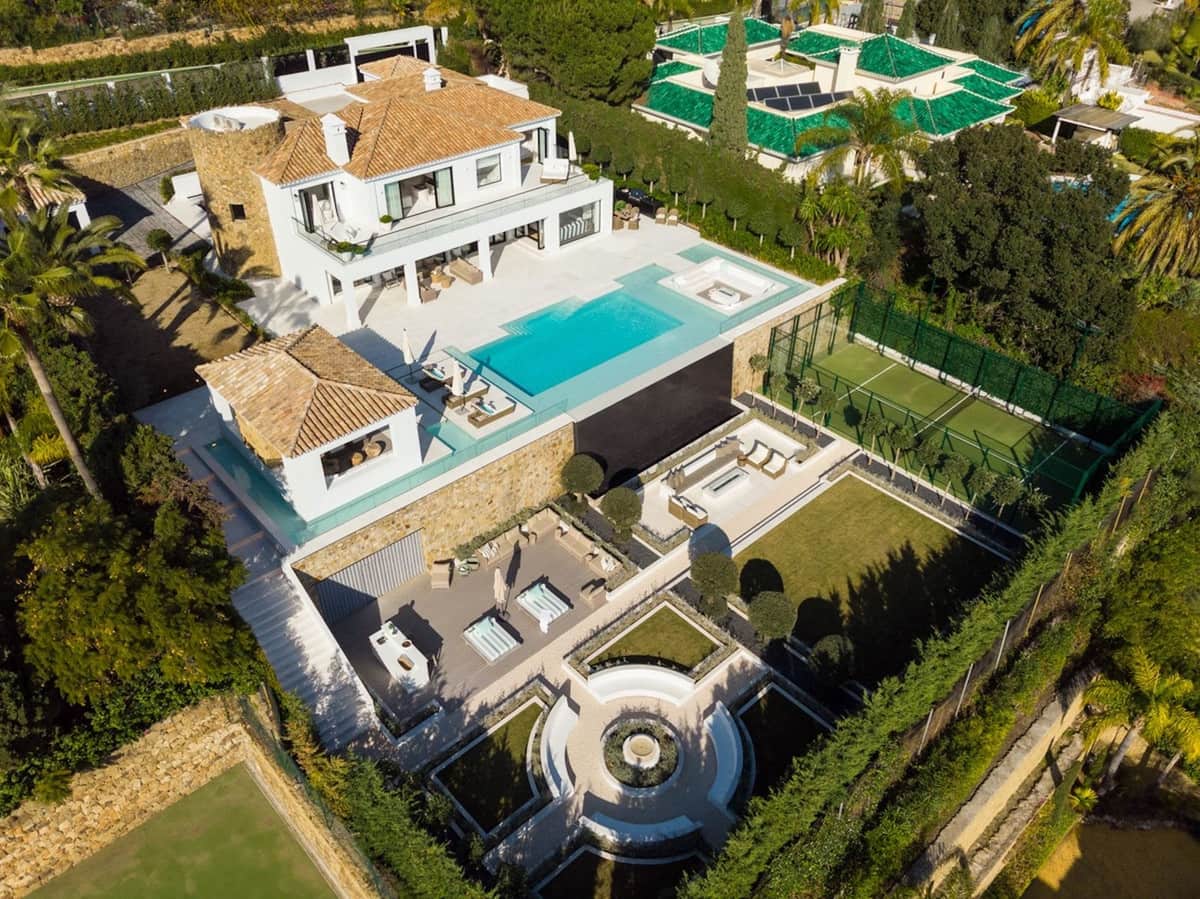 5 soveværelse Villa til salg i Nueva Andalucia med swimmingpool - € 10.950.000 (Ref: 9287611)