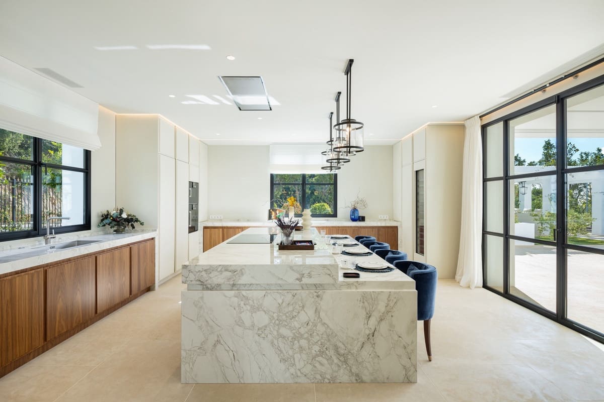 6 soverom Villa til salgs i Golden Mile med svømmebasseng - € 11 750 000 (Ref: 9287614)