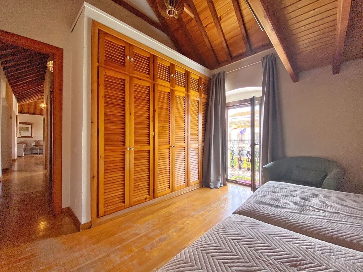 16 sypialnia Apartament na sprzedaż w Marbella - 6 000 000 € (Ref: 9287621)