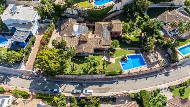 8 sypialnia Willa na sprzedaż w Montealto - Monterrey, Benalmádena z basenem garażem - 3 500 000 € (Ref: 9287623)