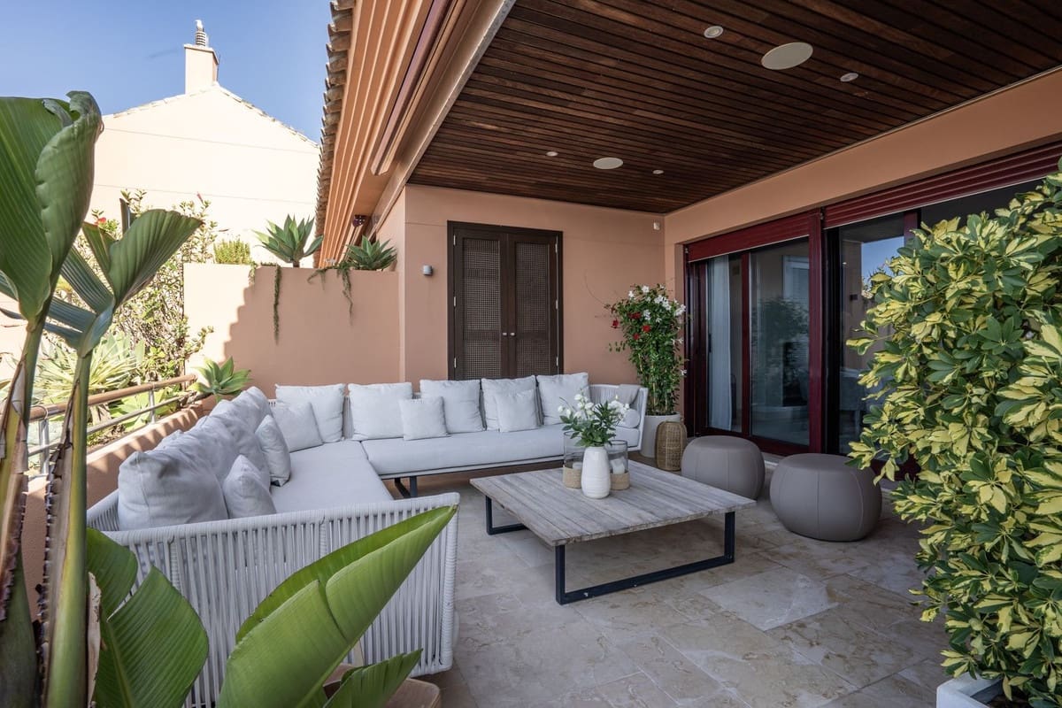 3 slaapkamer Studio te koop in Puerto Banus met zwembad garage - € 3.950.000 (Ref: 9287631)