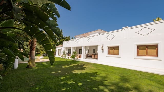 5 makuuhuone Huvila myytävänä paikassa Atalaya-Isdabe, Estepona mukana uima-altaan 
autotalli - 3 200 000 € (Ref: 9287635)