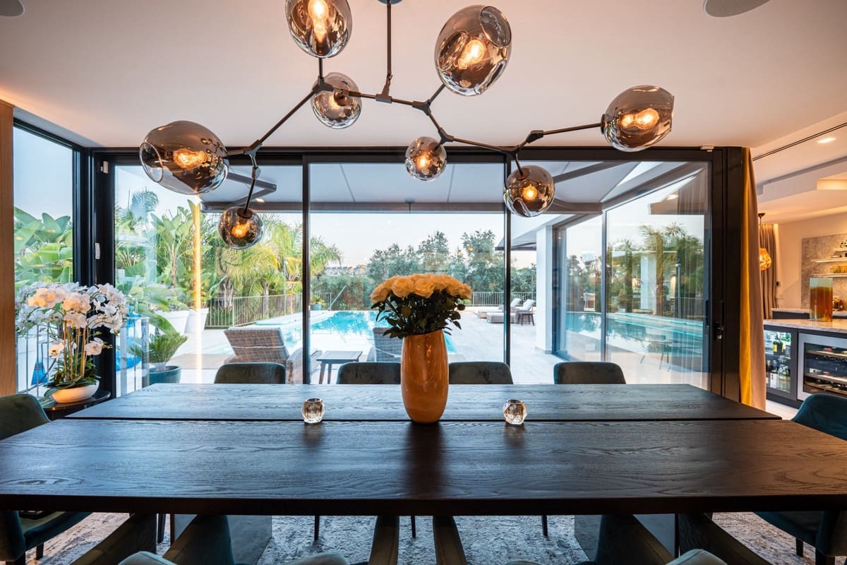 5 sovrum Villa till salu i Nueva Andalucia med pool - 4 950 000 € (Ref: 9287637)