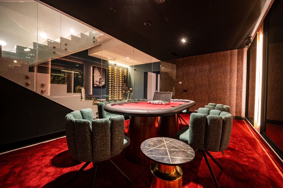 5 sovrum Villa till salu i Nueva Andalucia med pool - 4 950 000 € (Ref: 9287637)