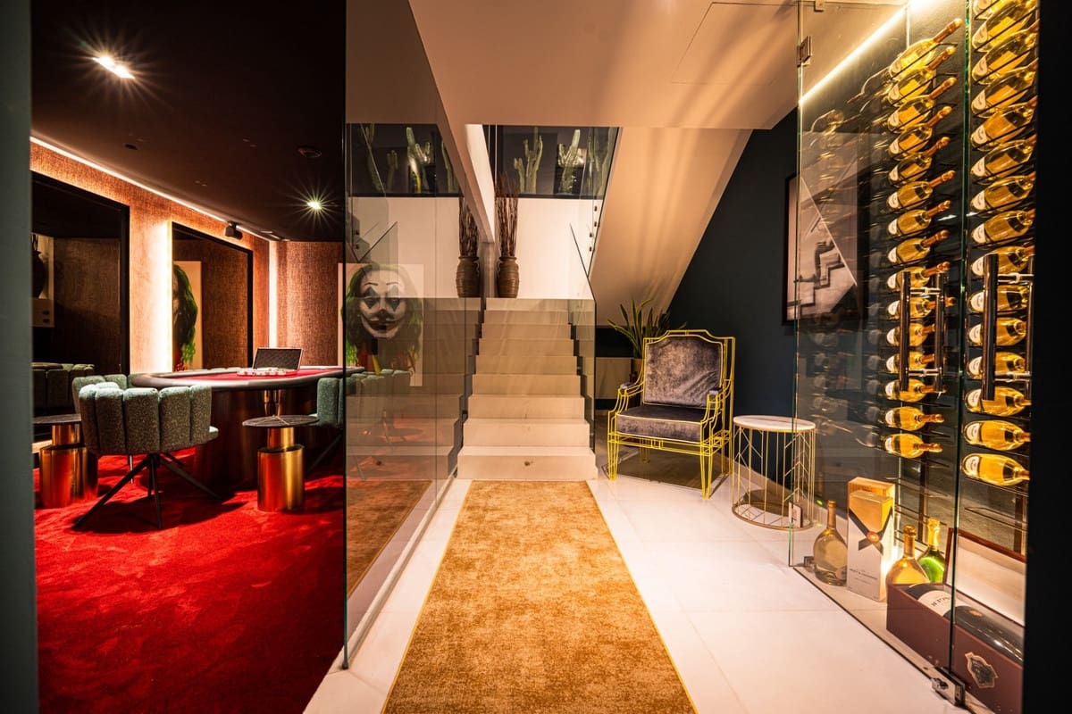 5 sovrum Villa till salu i Nueva Andalucia med pool - 4 950 000 € (Ref: 9287637)