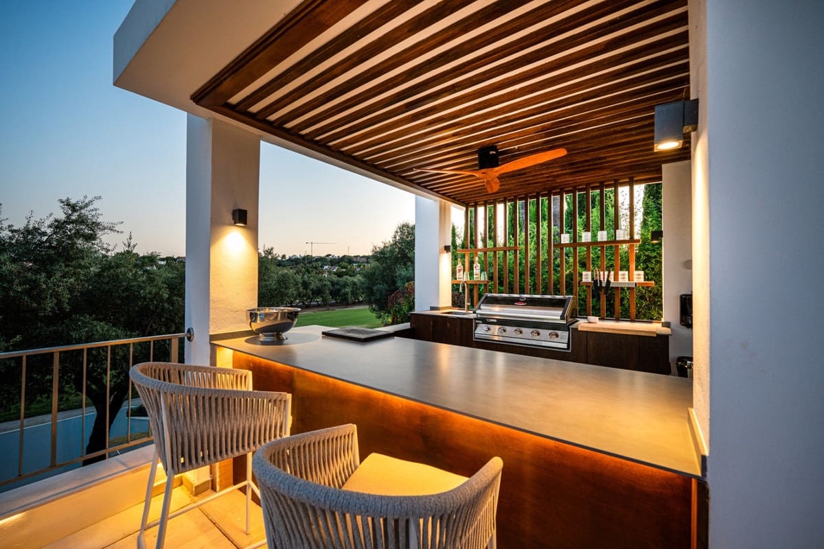 5 sovrum Villa till salu i Nueva Andalucia med pool - 4 950 000 € (Ref: 9287637)