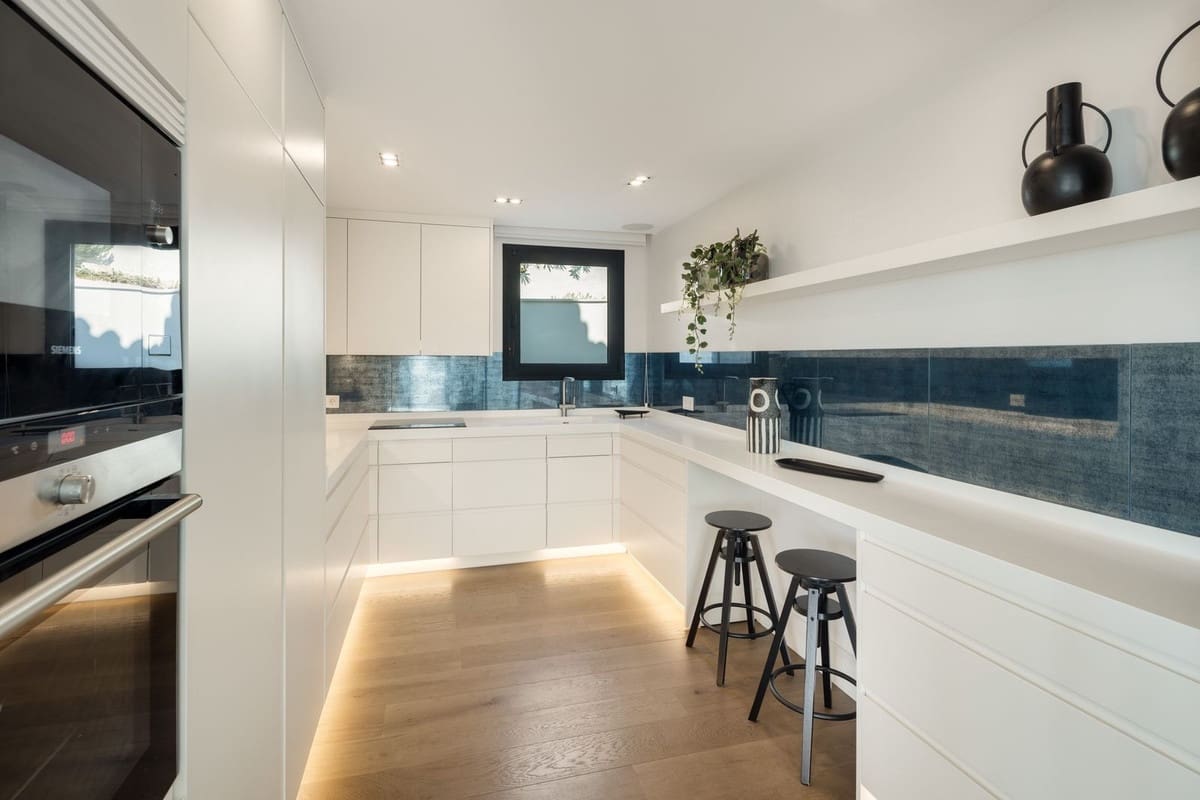 5 sypialnia Willa na sprzedaż w Nueva Andalucia z basenem - 3 895 000 € (Ref: 9287640)