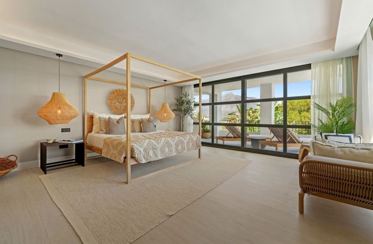 6 bedroom Villa for sale in Nueva Andalucia with pool - € 11,950,000 (Ref: 9287643)