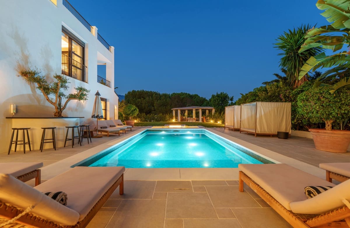 6 bedroom Villa for sale in Nueva Andalucia with pool - € 11,950,000 (Ref: 9287643)