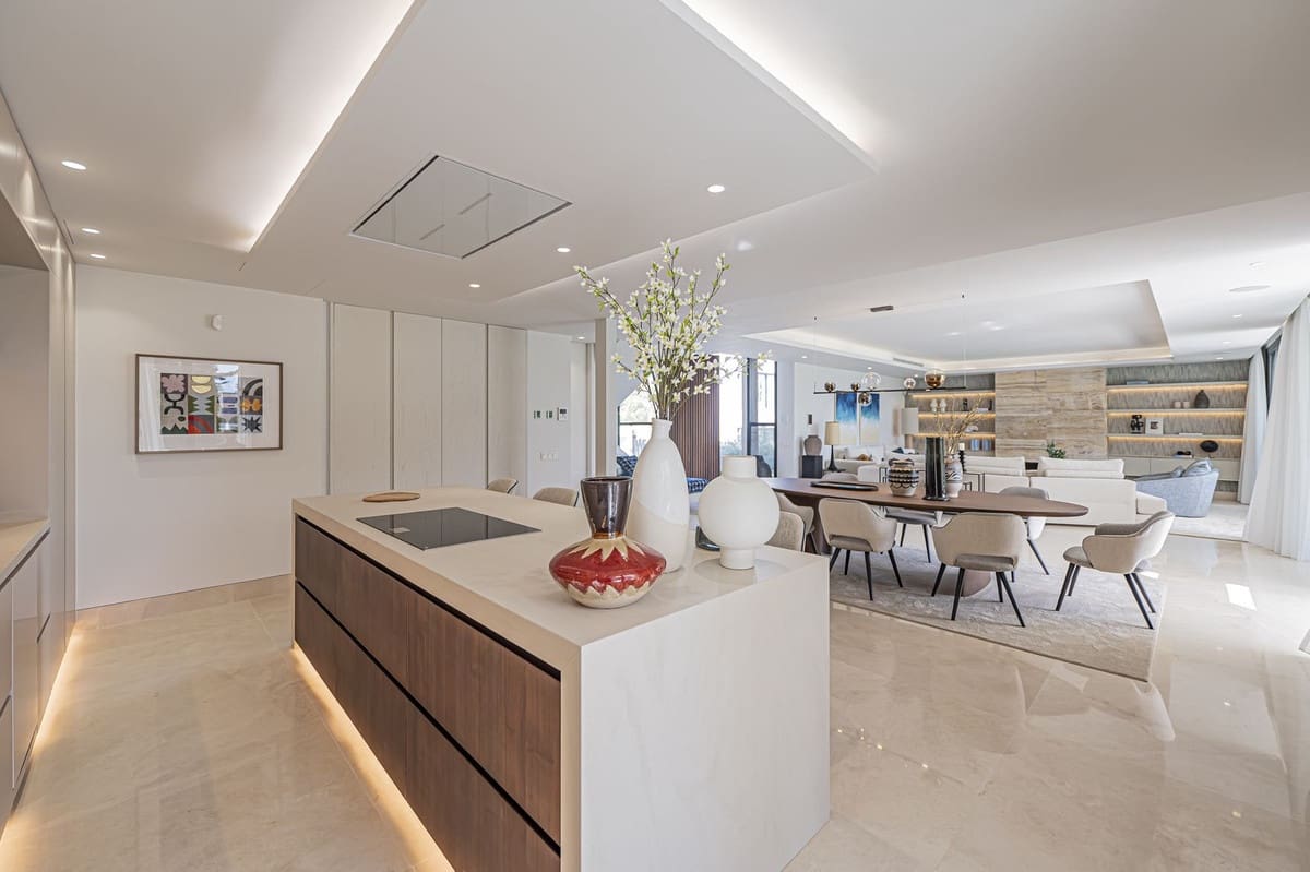 5 slaapkamer Villa te koop in Golden Mile met zwembad - € 3.800.000 (Ref: 9287647)