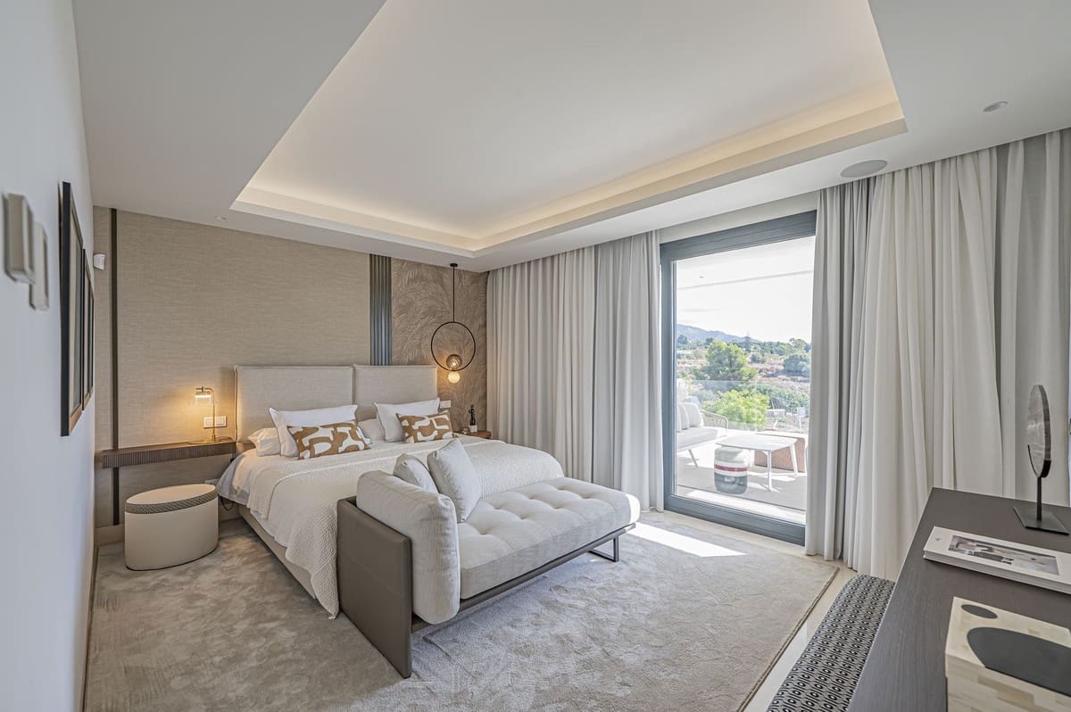 5 slaapkamer Villa te koop in Golden Mile met zwembad - € 3.800.000 (Ref: 9287647)