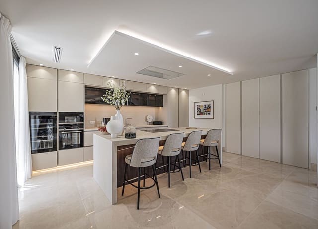 5 slaapkamer Villa te koop in La Carolina - Guadalpín, Marbella met zwembad - € 3.800.000 (Ref: 9287647)