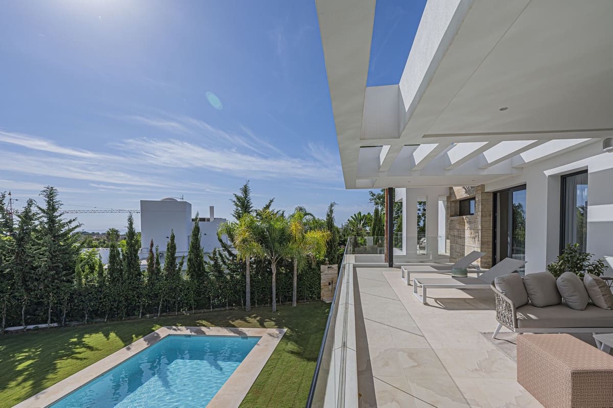 5 slaapkamer Villa te koop in Golden Mile met zwembad - € 3.800.000 (Ref: 9287647)