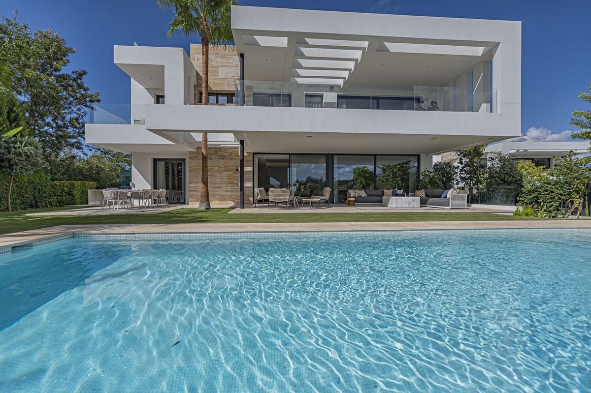 5 slaapkamer Villa te koop in Golden Mile met zwembad - € 3.800.000 (Ref: 9287647)