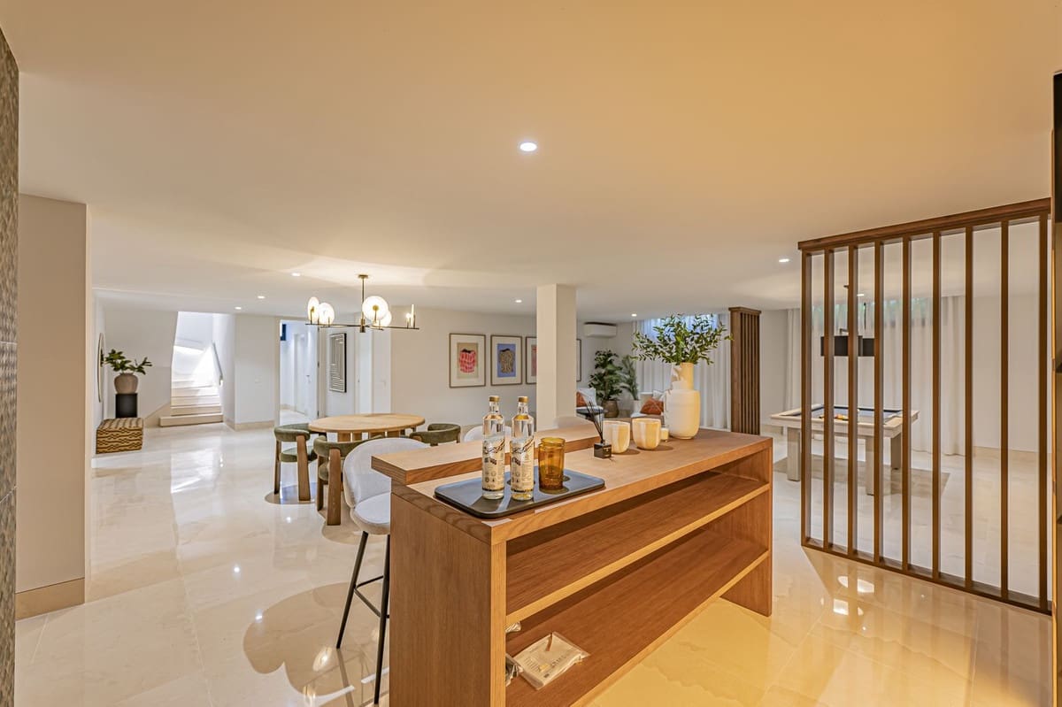 5 slaapkamer Villa te koop in Golden Mile met zwembad - € 3.800.000 (Ref: 9287647)