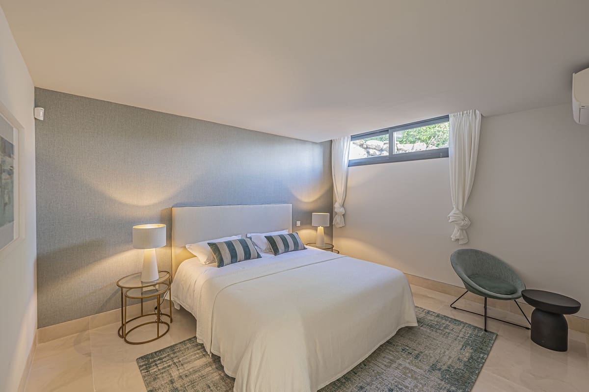 5 slaapkamer Villa te koop in Golden Mile met zwembad - € 3.800.000 (Ref: 9287647)