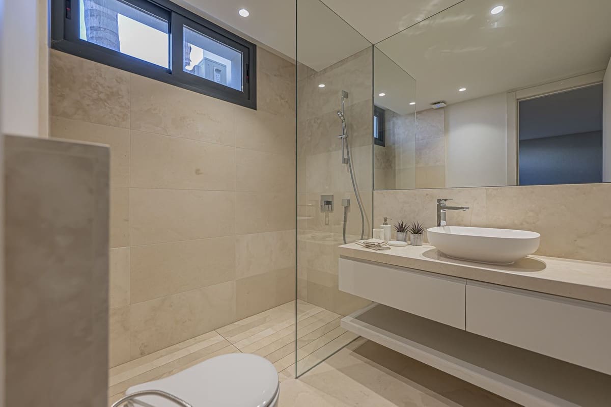 5 slaapkamer Villa te koop in Golden Mile met zwembad - € 3.800.000 (Ref: 9287647)