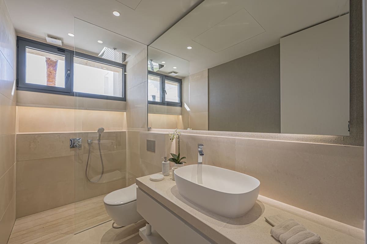 5 slaapkamer Villa te koop in Golden Mile met zwembad - € 3.800.000 (Ref: 9287647)