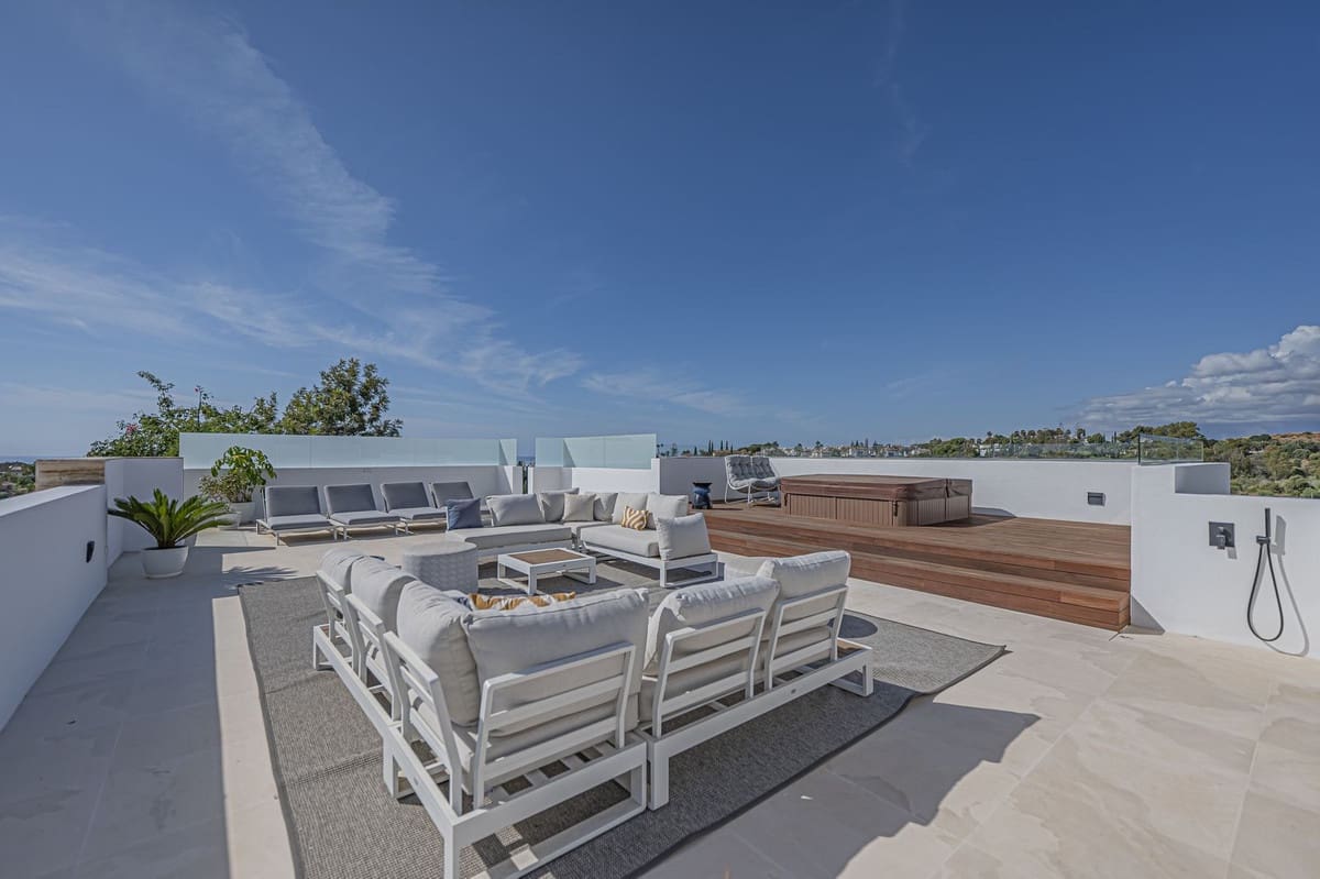 5 slaapkamer Villa te koop in Golden Mile met zwembad - € 3.800.000 (Ref: 9287647)