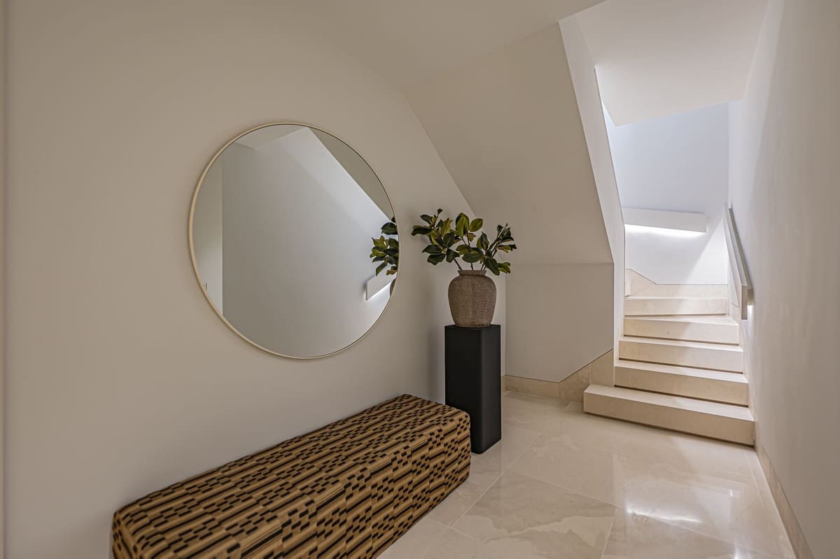 5 slaapkamer Villa te koop in Golden Mile met zwembad - € 3.800.000 (Ref: 9287647)