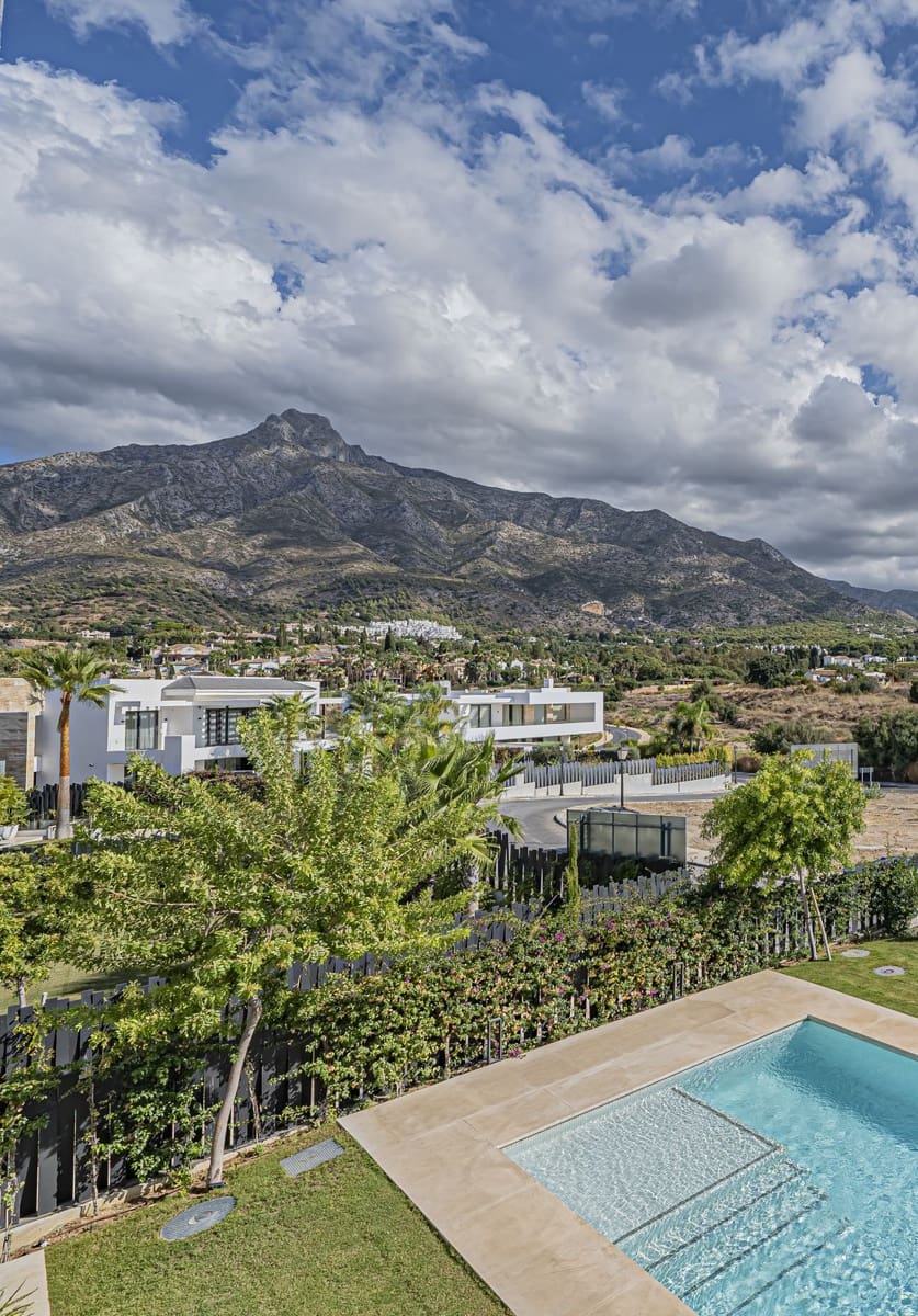 5 slaapkamer Villa te koop in Golden Mile met zwembad - € 3.800.000 (Ref: 9287647)