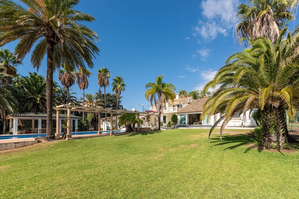 4 soverom Villa til salgs i Estepona med svømmebasseng - € 10 000 000 (Ref: 9287650)