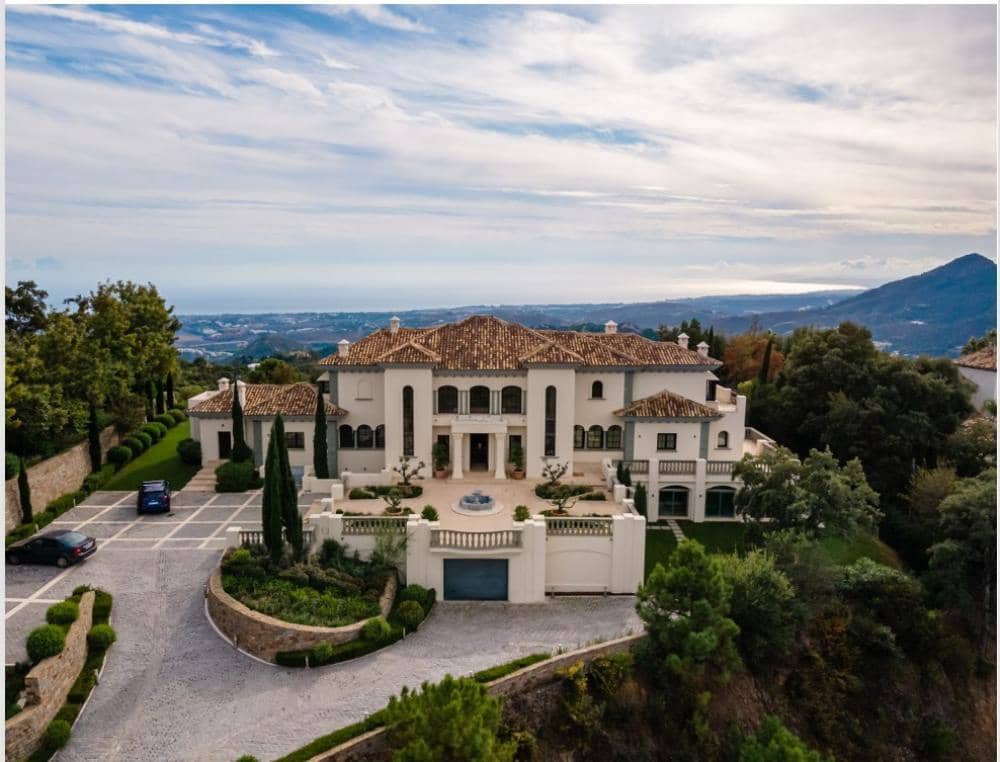 9 makuuhuone Huvila myytävänä paikassa La Zagaleta mukana uima-altaan - 14 750 000 € (Ref: 9300917)