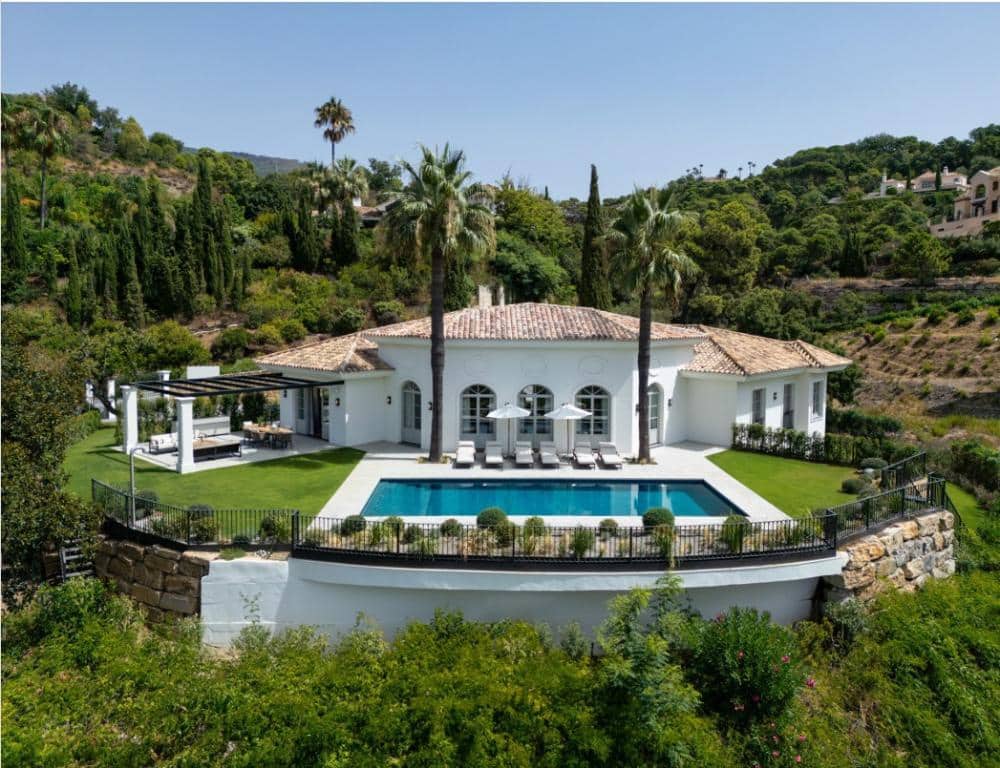 5 bedroom Villa for sale in La Zagaleta with pool garage - € 8,000,000 (Ref: 9321704)