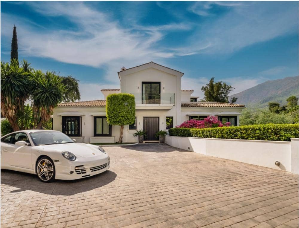 6 bedroom Villa for sale in La Zagaleta with pool garage - € 5,990,000 (Ref: 9321706)