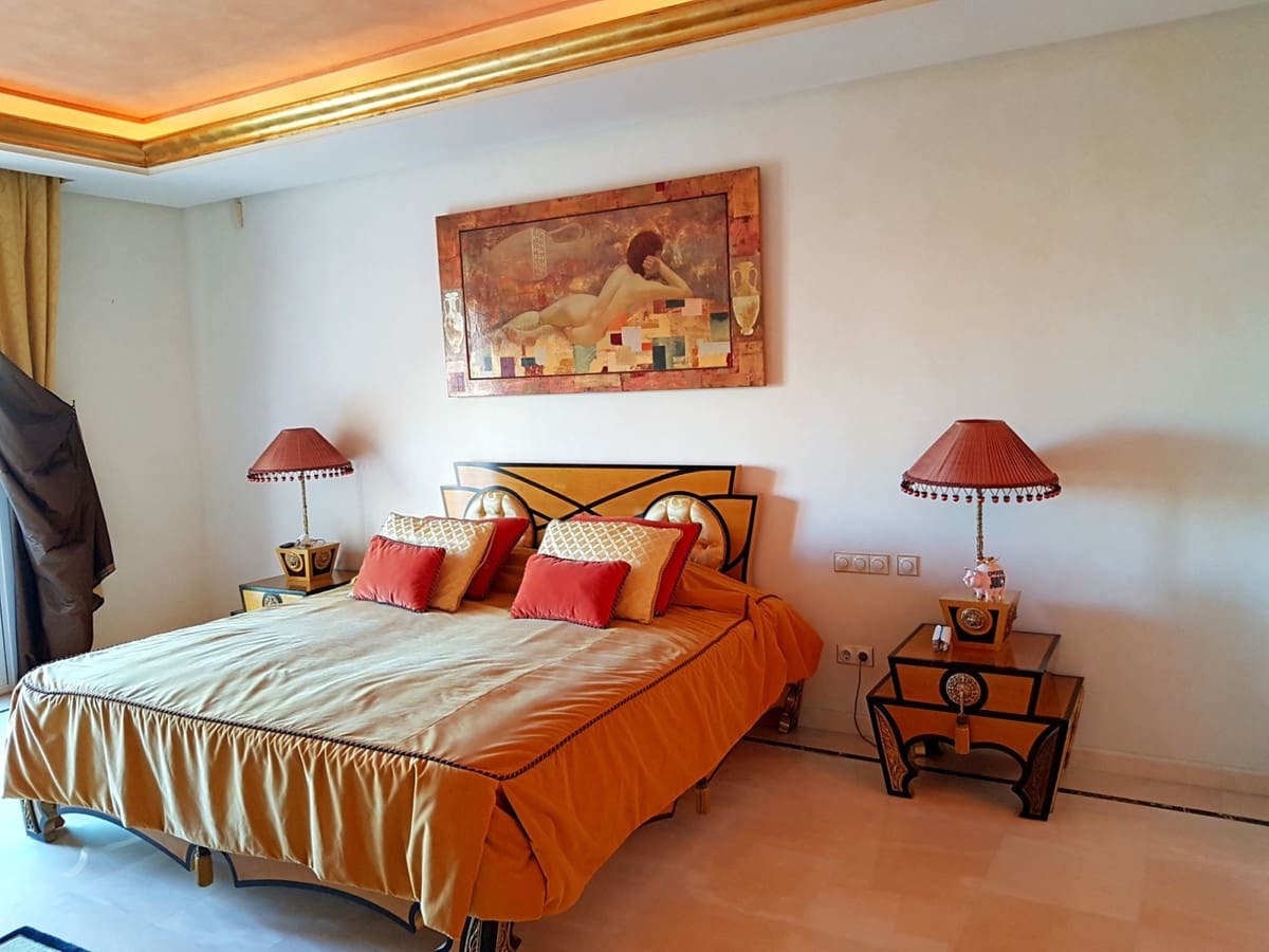 4 soveværelse Penthouse til salg i Marbella med swimmingpool - € 6.800.000 (Ref: 9344475)