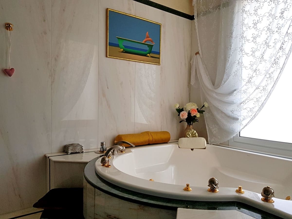 4 soveværelse Penthouse til salg i Marbella med swimmingpool - € 6.800.000 (Ref: 9344475)