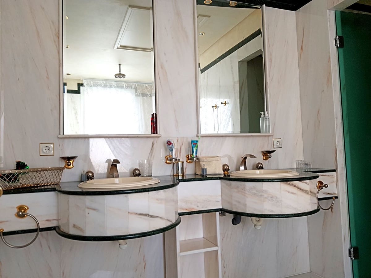 4 soveværelse Penthouse til salg i Marbella med swimmingpool - € 6.800.000 (Ref: 9344475)