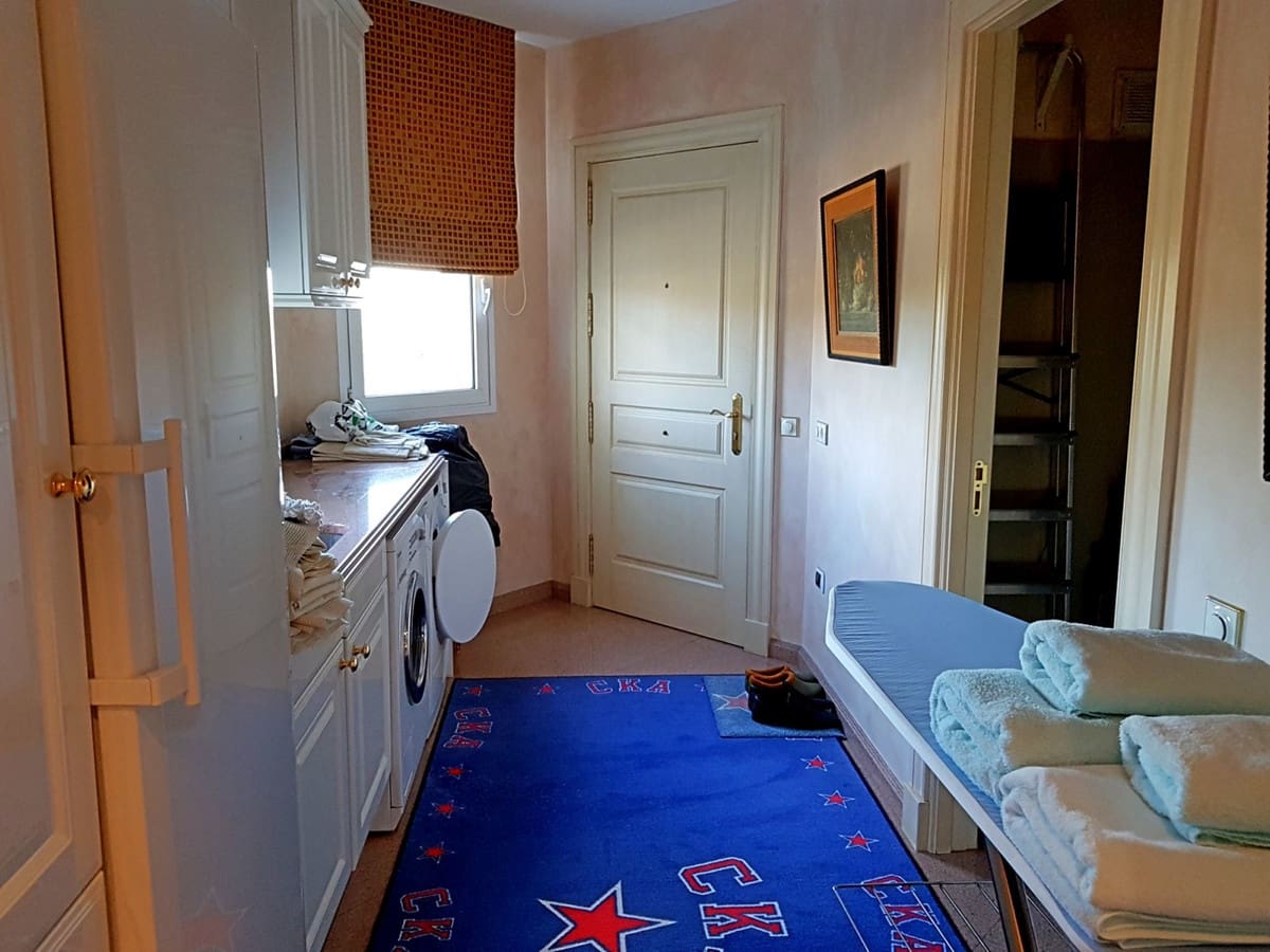 4 soveværelse Penthouse til salg i Marbella med swimmingpool - € 6.800.000 (Ref: 9344475)