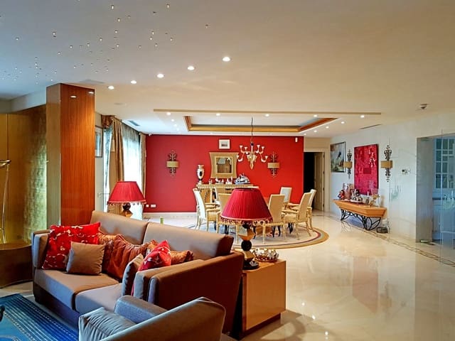 4 soveværelse Penthouse til salg i Lomas De Marbella, Marbella med swimmingpool - € 6.800.000 (Ref: 9344475)