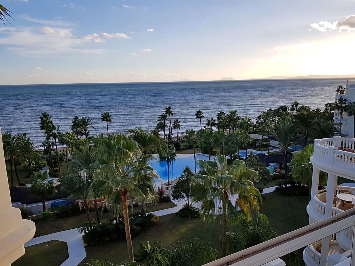 4 soveværelse Penthouse til salg i Marbella med swimmingpool - € 6.800.000 (Ref: 9344475)