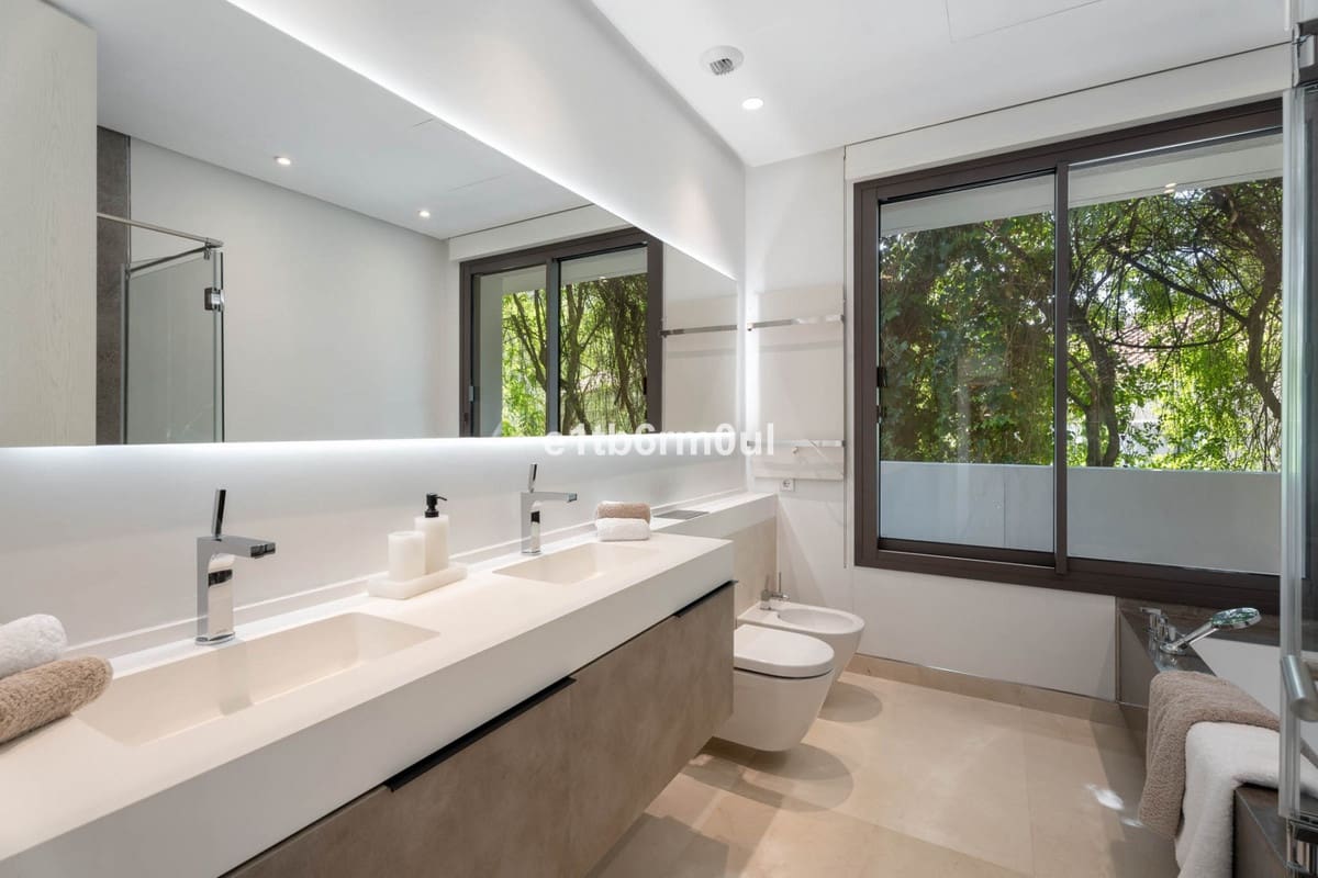 6 chambre Villa/Maison à vendre à La Quinta avec piscine - 6 450 000 € (Ref: 9344477)