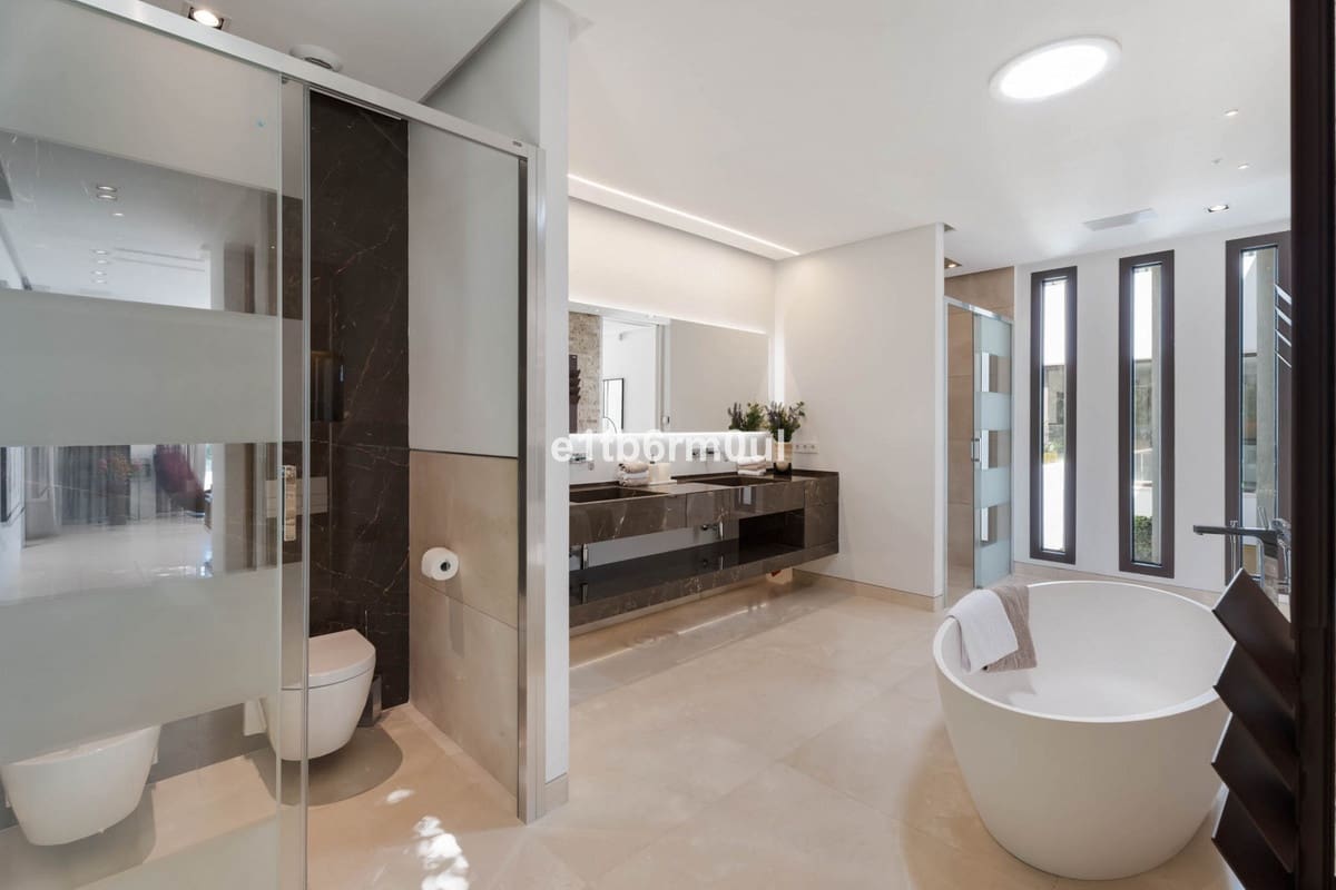 6 chambre Villa/Maison à vendre à La Quinta avec piscine - 6 450 000 € (Ref: 9344477)