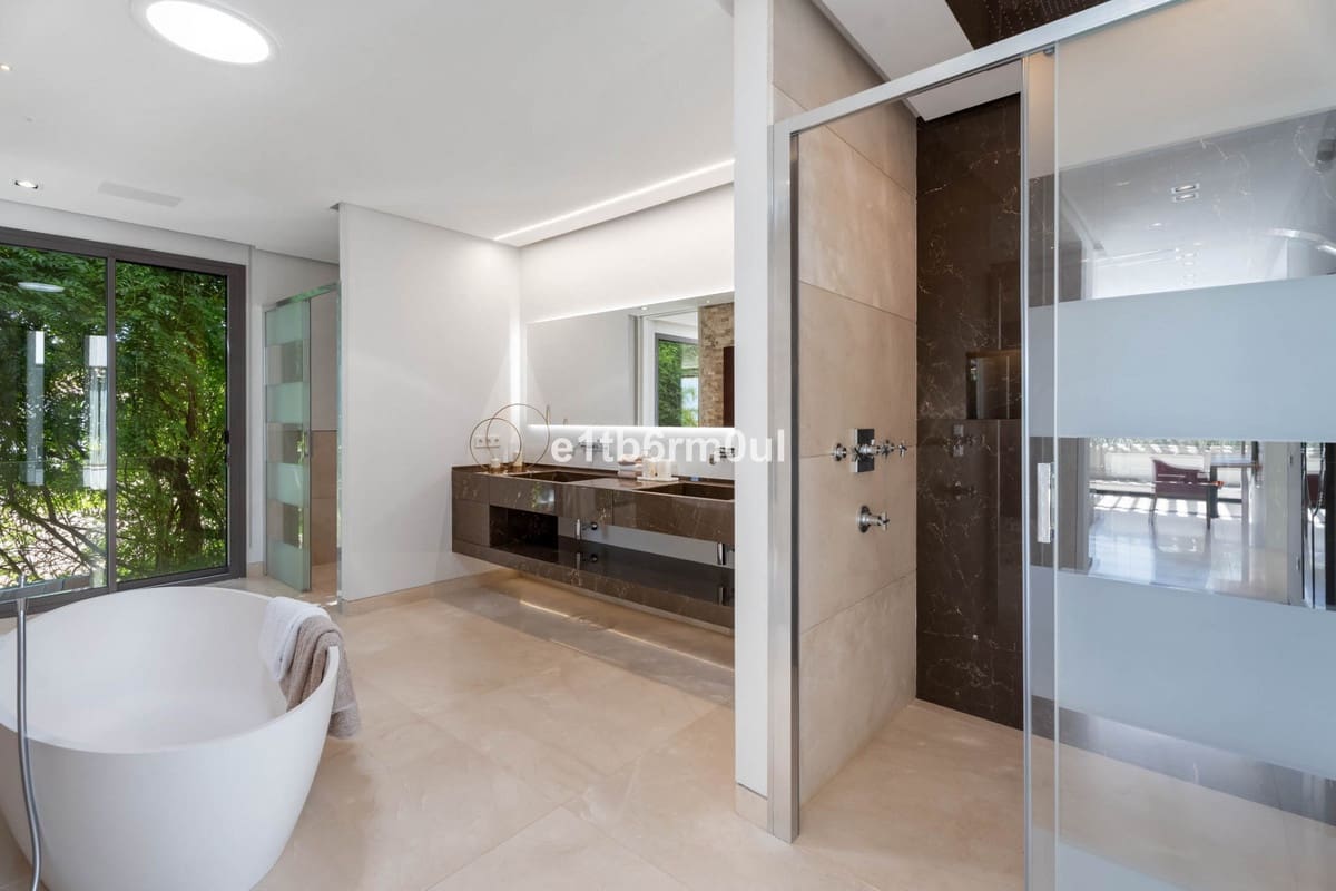 6 chambre Villa/Maison à vendre à La Quinta avec piscine - 6 450 000 € (Ref: 9344477)