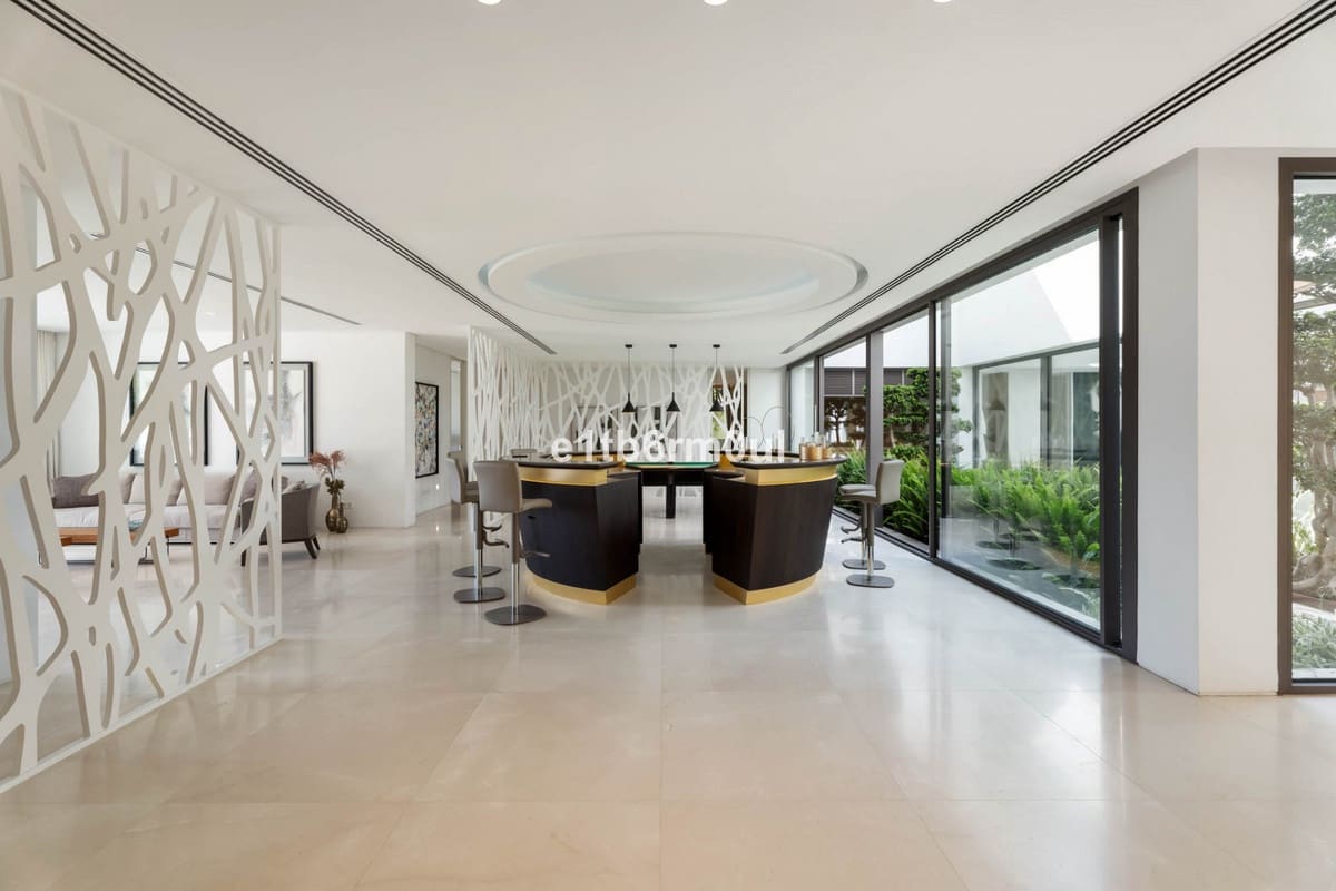 6 chambre Villa/Maison à vendre à La Quinta avec piscine - 6 450 000 € (Ref: 9344477)