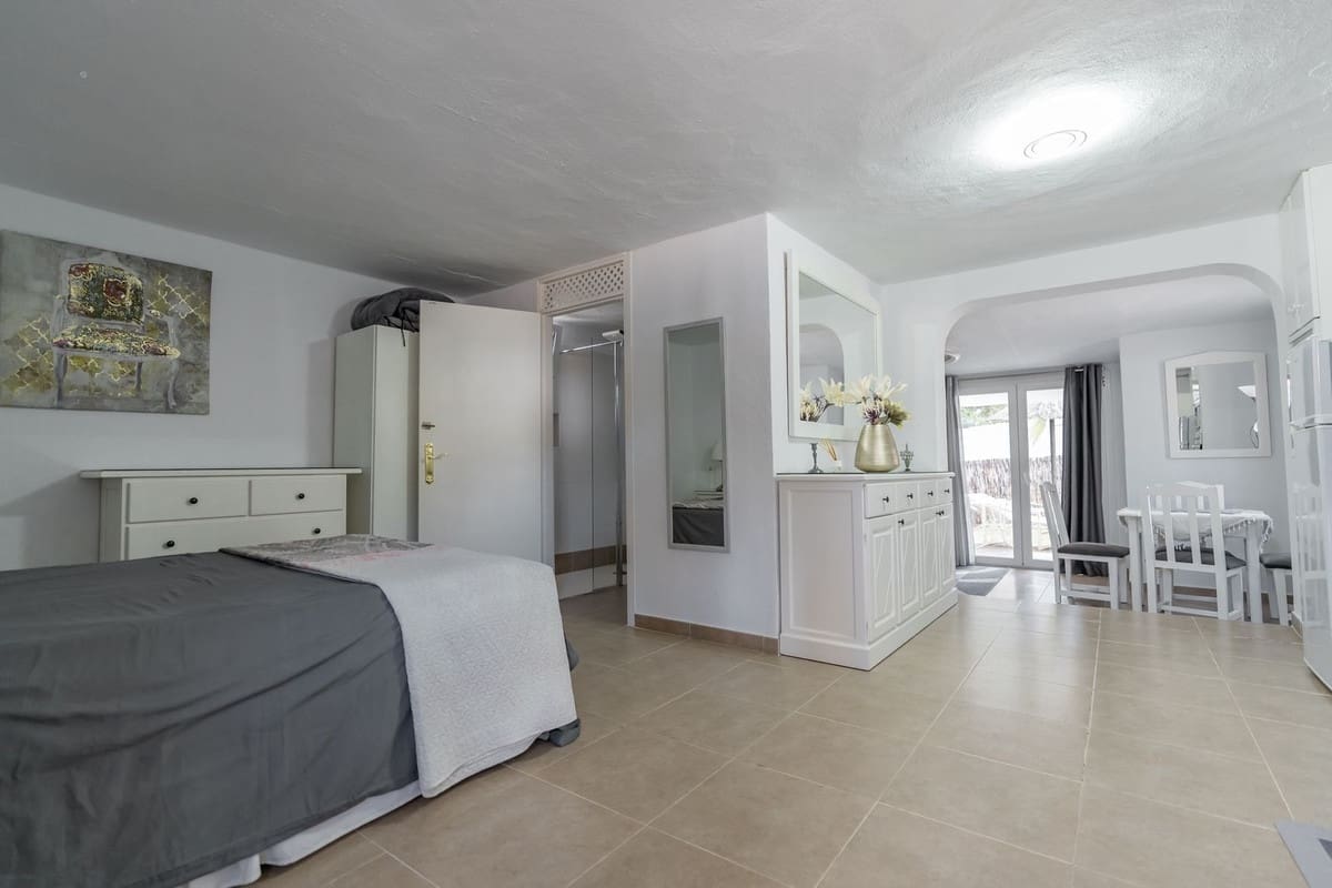 20 soveværelse Villa til salg i Estepona med swimmingpool - € 5.250.000 (Ref: 9344479)