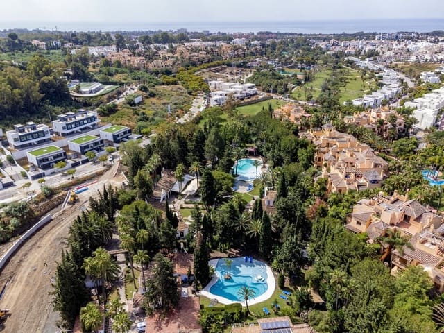 20 soveværelse Villa til salg i Centro, Estepona med swimmingpool - € 5.250.000 (Ref: 9344479)