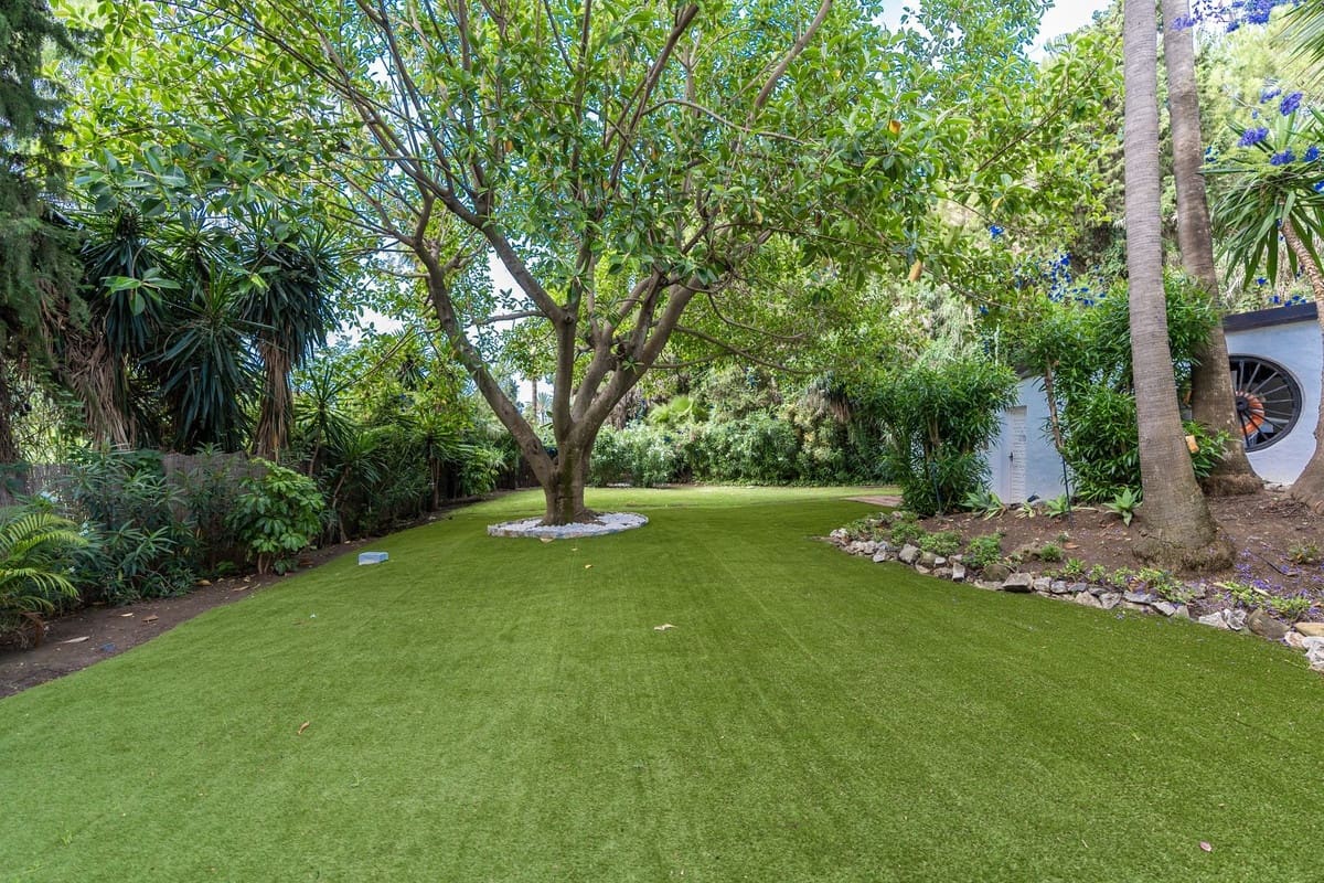 20 soveværelse Villa til salg i Estepona med swimmingpool - € 5.250.000 (Ref: 9344479)