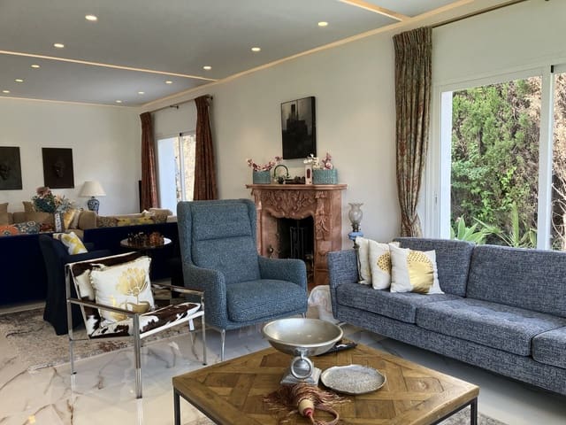 6 sypialnia Willa na sprzedaż w Puerto Banus, Marbella z basenem garażem - 3 200 000 € (Ref: 9344480)